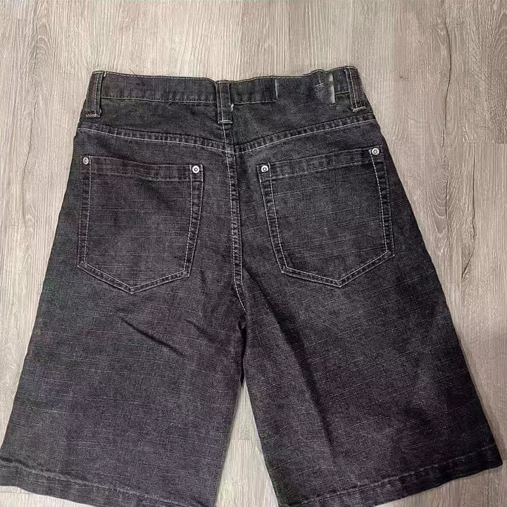 Lässige Jeansshorts für Herren mit Totenkopf-Print