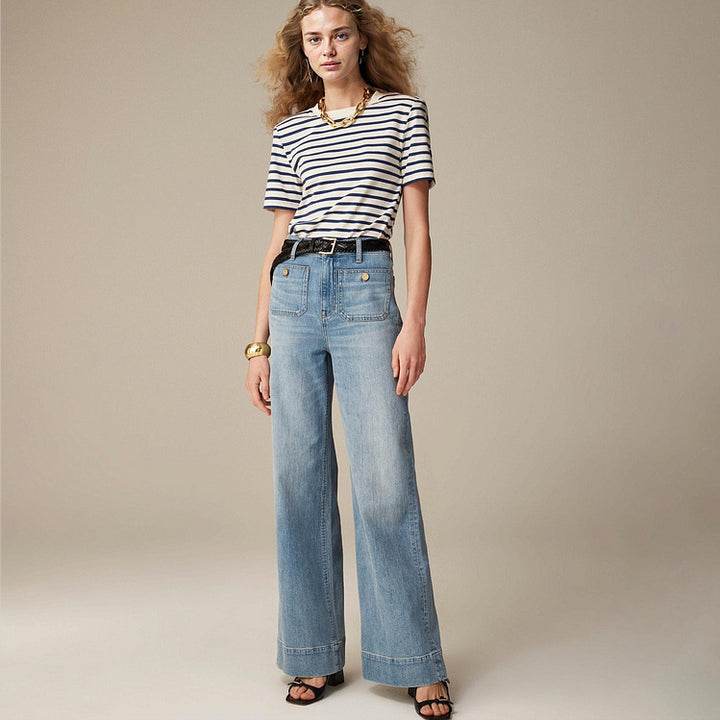 Loose Leisure Washed-out Button Slightly Flared Jeans